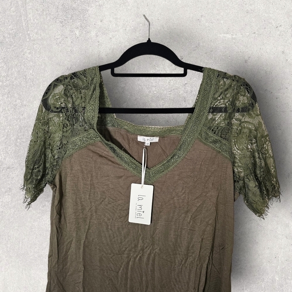 LA MIEL Gorgeous Lace Boho Short Sleeve V-Neck Top•Size Medium•Olive Green - Picture 6 of 13